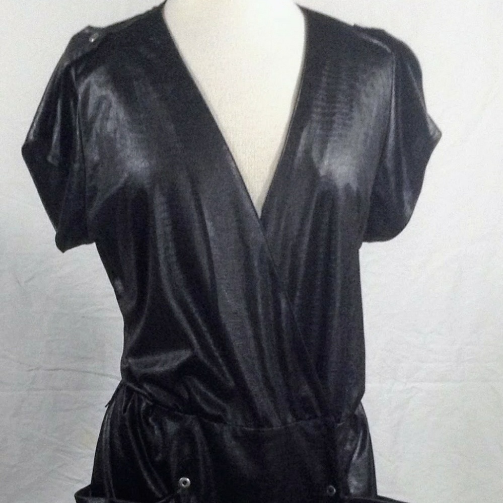 Vintage Black Vneck Aligator Print Button Front